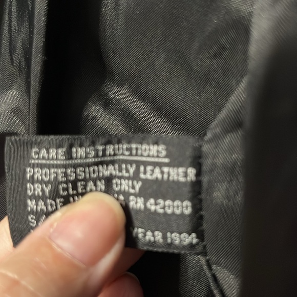 Black Suede Leather with fringe and conchos - Picture 8 of 11